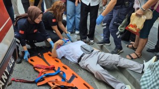 Samsunda motosiklet yayaya çarptı: 1 yaralı