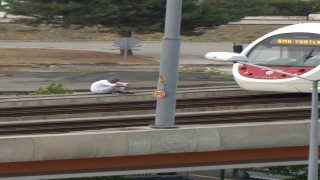 Samsunda tramvay üst geçidinde şaşkına çeviren anlar