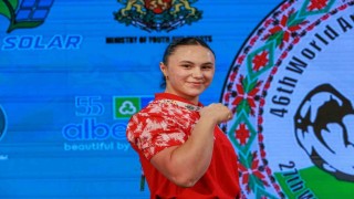 Sancaktepeli sporcu Melek Şahinden tarihi başarı: 1 haftada 3 dünya şampiyonluğu