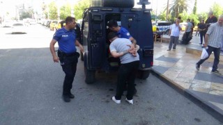 Şanlıurfada dur ihtarına uymayan şüpheli yüklü miktarda altınla kovalamaca sonucu yakalandı