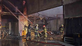 Şanlıurfada iş yeri yangını: 8 araçla müdahale edildi