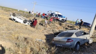 Şanlıurfada otomobiller çarpıştı: 4 yaralı