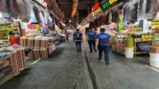 Şanlıurfada son tüketim tarihi geçmiş 500 litre süt ele geçirildi