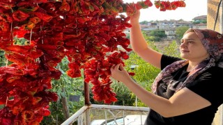 Sarıgöllü kadınlardan kışlık mesaisi