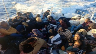 Seferihisar açıklarında 41 düzensiz göçmen kurtarıldı
