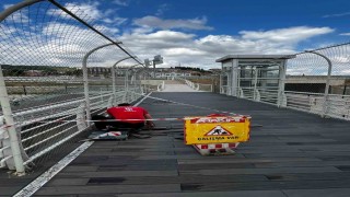 Şehir hastanesi üst geçidinde zemin tadilatı yapıldı