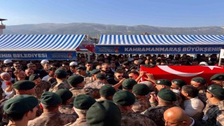 Şehit özel harekat polisi son yolculuğuna uğurlandı