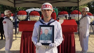 Şehit uzman çavuş son yolculuğuna uğurlandı