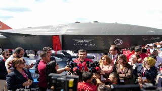 Selçuk Bayraktardan Netenyahuya tepki Bu meydanı dolduranlar bizi gururlandırıyor. Birilerini rahatsız ediyorsa varsın etsin