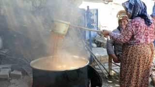 Selendide şifa kaynağı pekmez kaynatılmaya başlandı