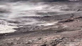 Sıcak hava Ağrı Dağını harekete geçirdi: Kayalar peş peşe düştü