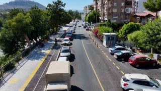 Silifkenin en işlek caddesi Abdi İpekçi modern asfaltla yenilendi