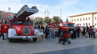 Sivas itfaiyesinin emektarları görücüye çıktı