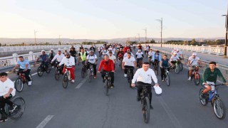Sivaslılar bisiklet turunda buluştu, hareketlilik haftasına dikkat çekti