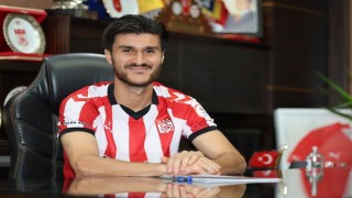 Sivasspor, Yusuf Cihat Çeliki kadrosuna kattı