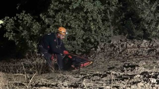 Sivasta feci kazada hayatını kaybeden 4 kişinin cesetleri güçlükle çıkartıldı