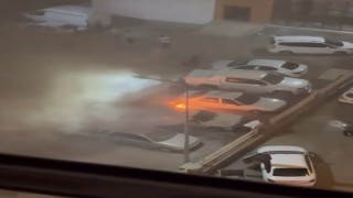 Siverekte park halindeki otomobil yandı, mahallede panik yaşandı