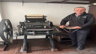 Sivrihisarda 180 yıllık matbaa baskı makinesi halen çalışıyor