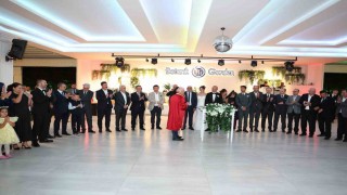 Siyaset, medya ve iş dünyasını buluşturan düğün