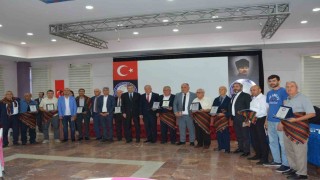 Sökede yılın ahileri seçilen esnaflar ödüllerini aldı