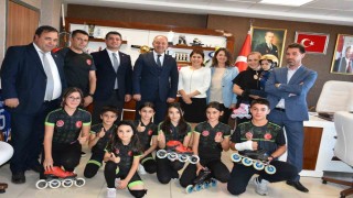 Speed Skating spor kulübü yönetiminden Çakmura ziyaret