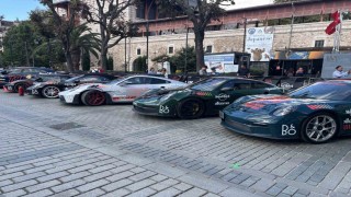 Sultanahmet Meydanında Gumball 3000 Rallisi sergisi