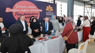 Sultanbeyli Belediyesi Kadın El Emeği Pazarı açıldı