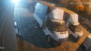 Sultangazide kardeşine para vermeyen abinin arabası kül oldu