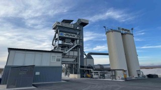 Sungurluda asfalt tesisi açıldı, halk ekmek fabrikasının temeli atıldı