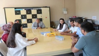 Sünnetci öğrencilere rehberlik ve yönlendirmelerde bulundu