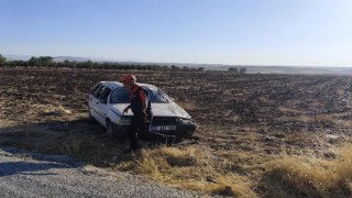 Takla atan otomobildeki 2 kişi yaralandı