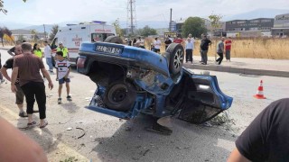 Takla atarak karşı yöne geçti: 2 yaralı