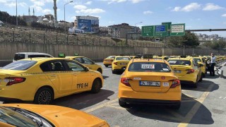 Taksicilerden korsana hayır konvoyu