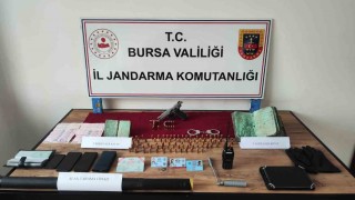 Tarihi incil ve tevratı 5 milyon dolara satmak istedi