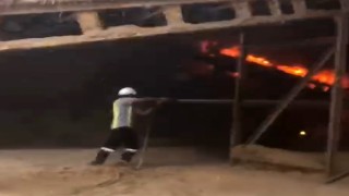 Tarımsal atıklardan enerji üretilen fabrikada çıkan yangın söndürüldü