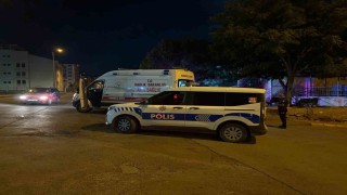 Tartıştığı şahsı caminin bahçesinde bıçakladı: 1 yaralı