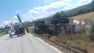 Tavşanlıda beton mikseri devrildi: 1 yaralı