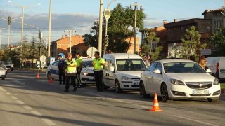 Tavşanlıda motosikletin de karıştığı zincirleme trafik kazası
