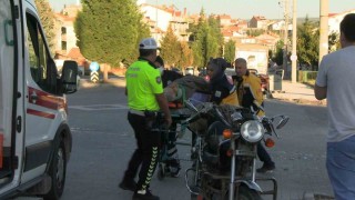 Tavşanlıda otomobil ile motosiklet çarpıştı: 1 yaralı