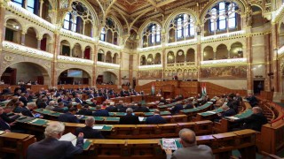 TBMM Başkanı Kurtulmuş, Macaristan Başbakanı Orban ile görüştü