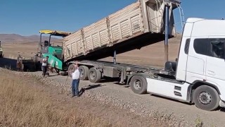 Tekman Beyköy mahalle yolu asfalta kavuştu