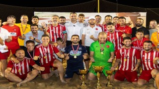 TFF Plaj Futbolu Ligi Manavgat etabında şampiyon Çimhan Sarılarspor oldu