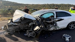 Tır ile çarpışan otomobilin sürücüsü genç avukat hayatını kaybetti