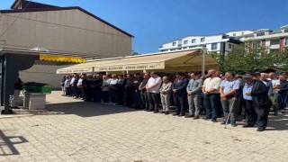 Trafik kazasında hayatını kaybeden 78 yaşındaki kadın son yolculuğuna uğurlandı