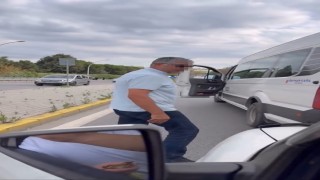Trafikte servis şoföründen sürücüye tehdit: Nefesini keserim