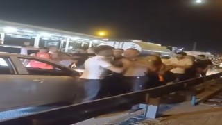 Trafikte yol verme kavgası: 2 kişi gözaltına alındı