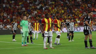 Trendyol Süper Lig: Göztepe: 0 - Beşiktaş: 2 (Maç devam ediyor)