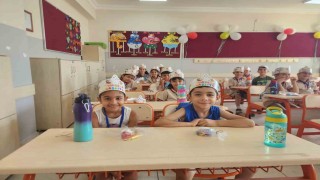 Tuncelide uyum haftası başladı: Minikler ilk kez sıralarına oturdu