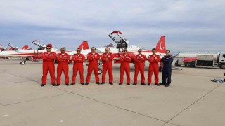 Türk Yıldızlarından Hürjet vurgusu