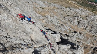 Türkiyede tek Kemaliyede bulunan Via Ferrata parkuru adrenalin tutkunlarının rotası oldu